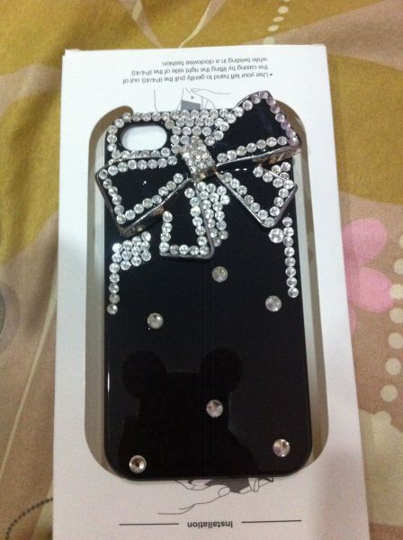 Capa Iphone 4/4S Lacinho de Strass Preto